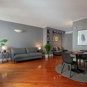 https://attico-in-piazza-duomo.italymilanhotels.net