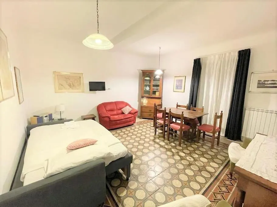Near Colosseum By Varental 2Br + 1Sb Rome